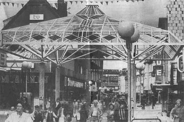 Die Kreuzungskuppel der Marktstraße steht seit 1989